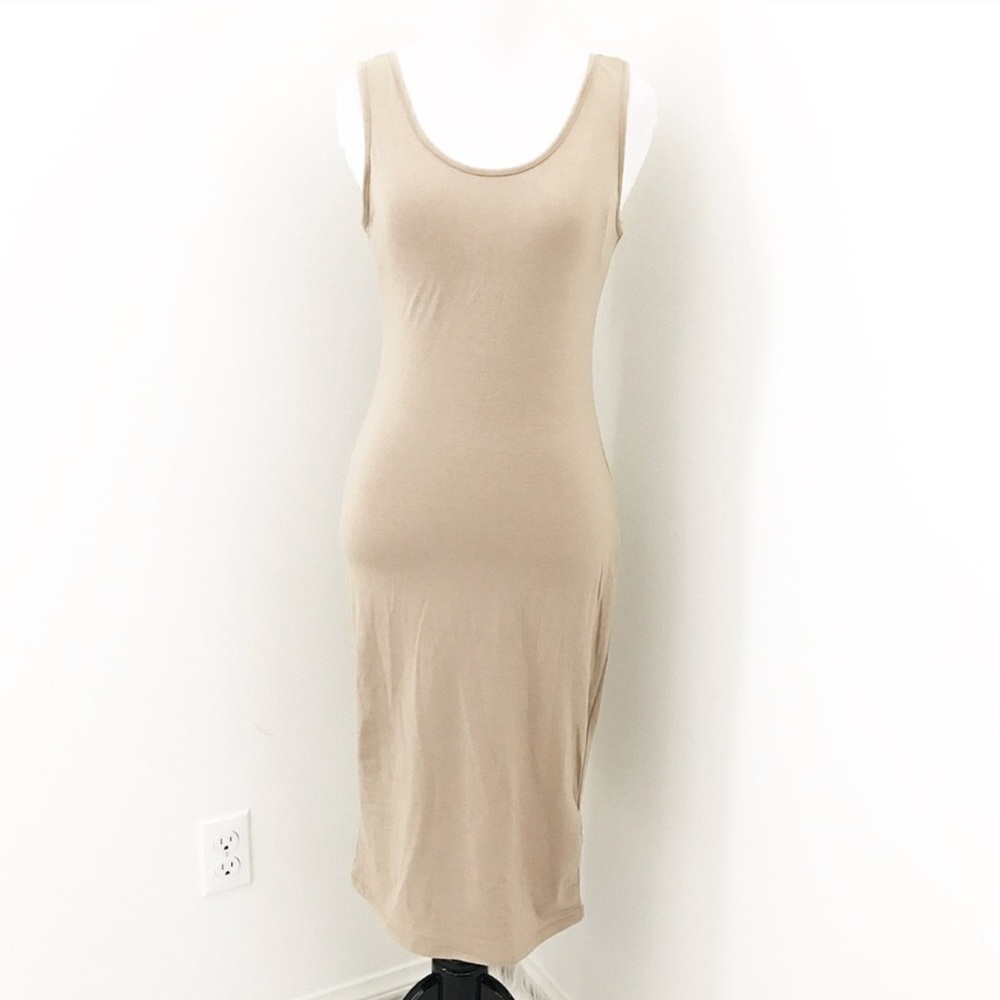 Nude dress - Picture 2 of 4